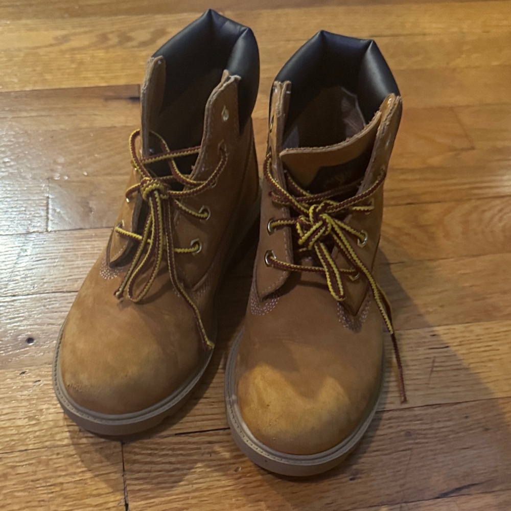 Timberland Kids size 1 Brown Boots